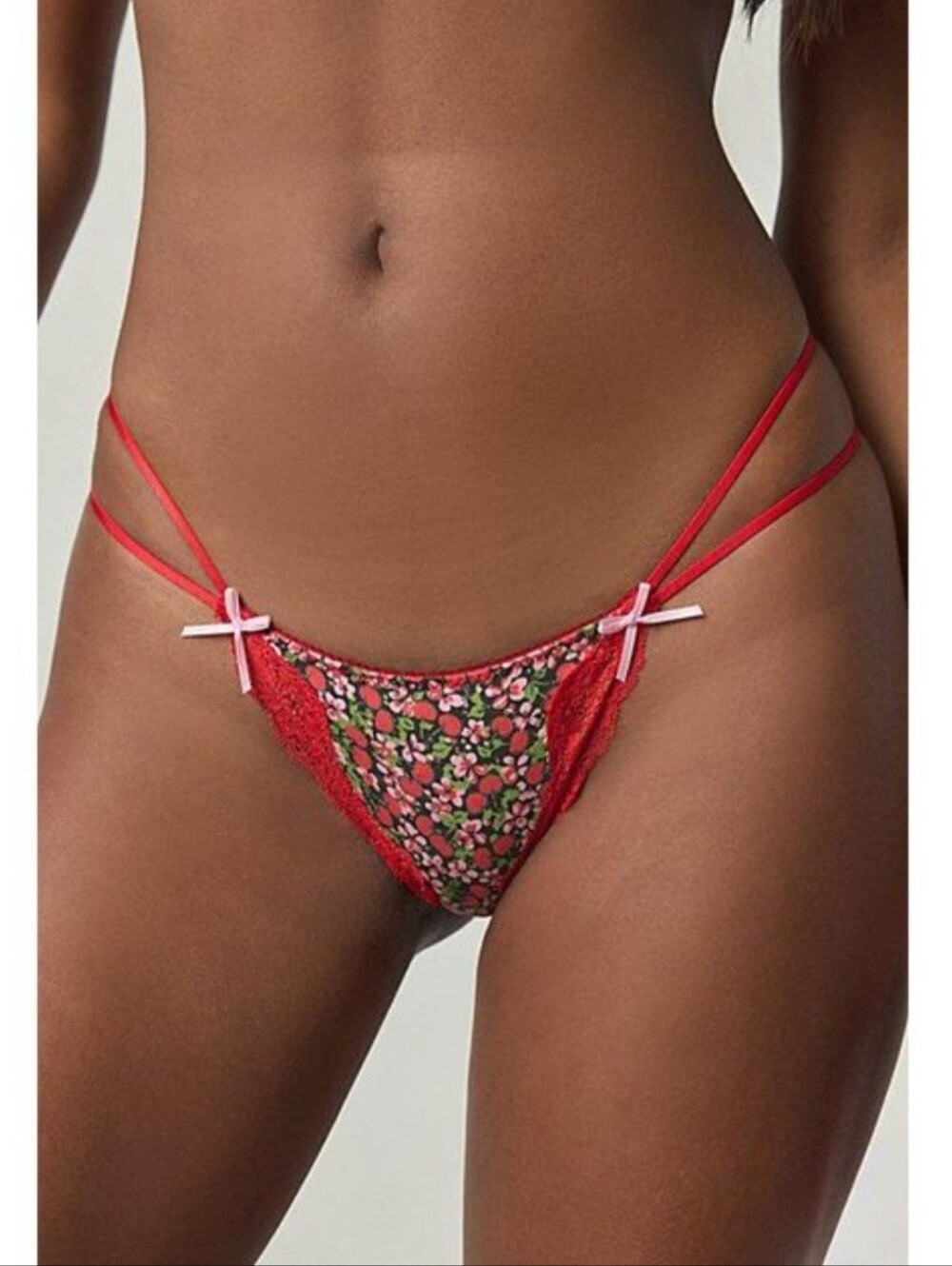 UO Out From Under Smooth Lace Trim Double String Thong Panty Size Lg
